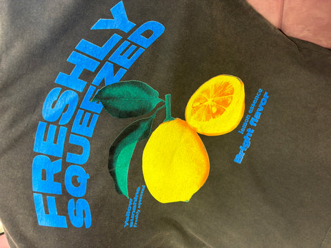 T-shirt Freshly gris 🍋